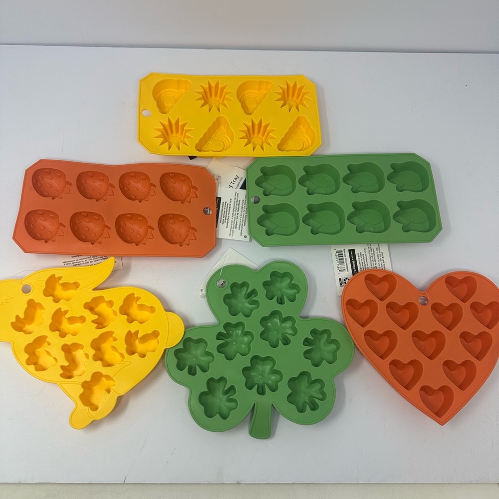 NEW Mainstays Silicone Ice Mold Trays Lot Set Of 6 Summer Fun, All Different U6